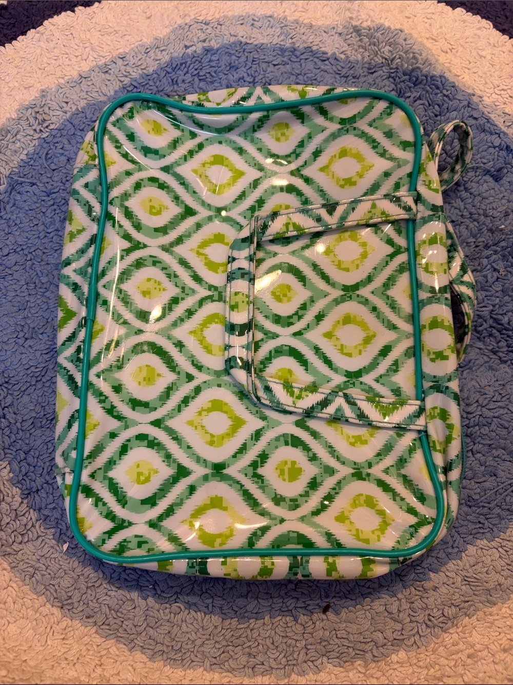 Neutrogena Patterned Green Vinyl Travel Organizer - Geometric with Hanging Hook